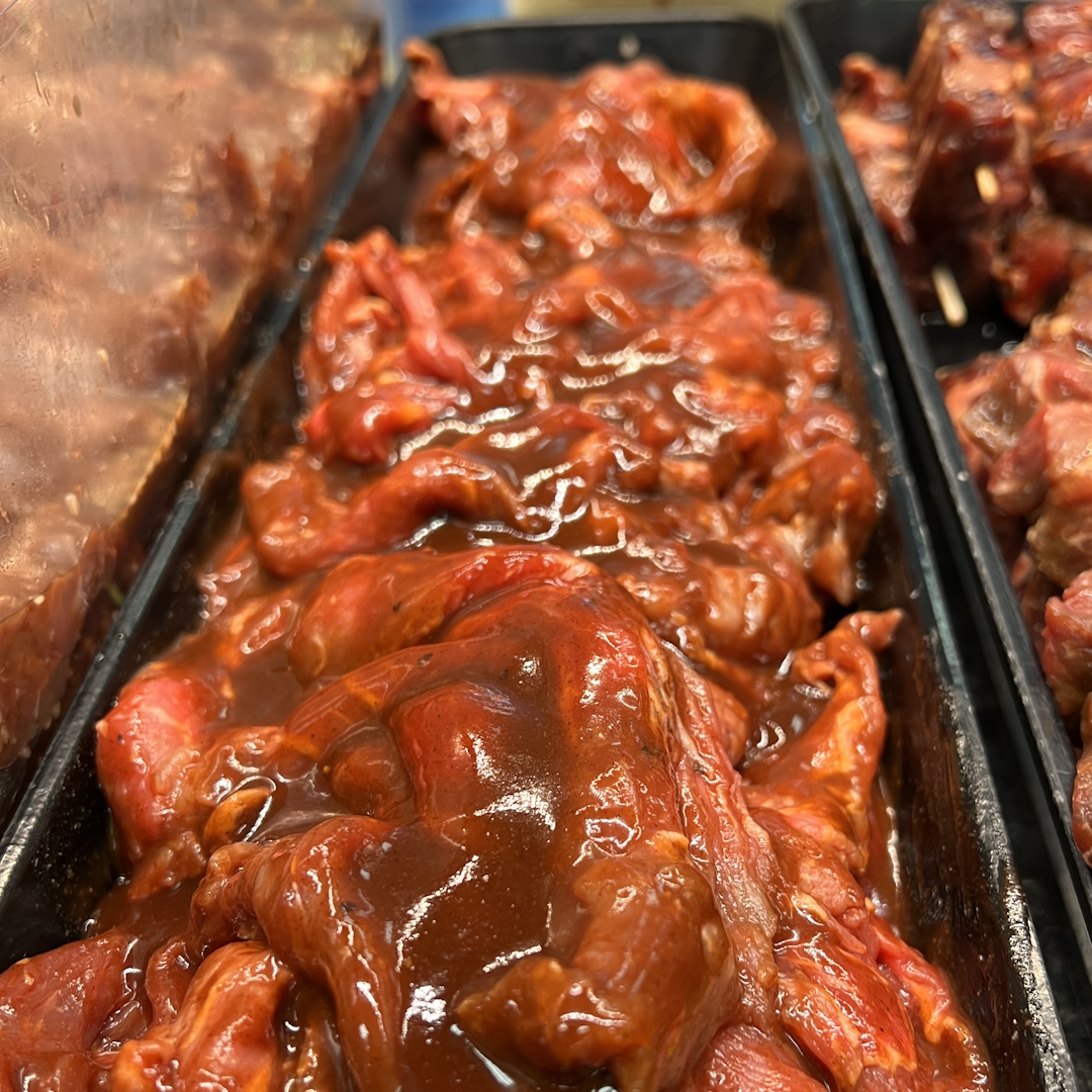 GoldensteerWood's tweet photo. Looking for a pre-made entree for dinner? We have a large selection of marinated cuts that are ready to go right on the BBQ or in the oven! Like our tri-tip carne asada! PERFECT for the BBQ. We rotate many of the flavors weekly! #tritip
#CarneAsada #woodinville #bothell #tacos https://t.co/LUoKNxQfUQ