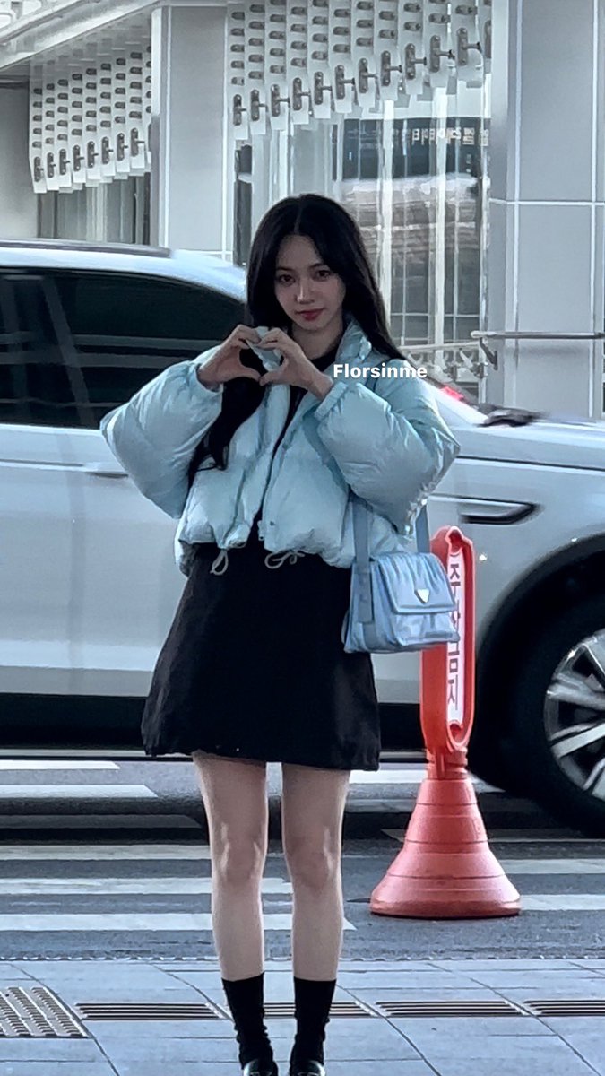 florsinme's tweet photo. 240112 ICN 카리나 출국
나 또 일뜽지민팬... 🥹🩵

#aespa #KARINA #エスパ #カリナ
#카리나 #유지민 #에스파 #유지민은봐라 https://t.co/VheJFhek7t