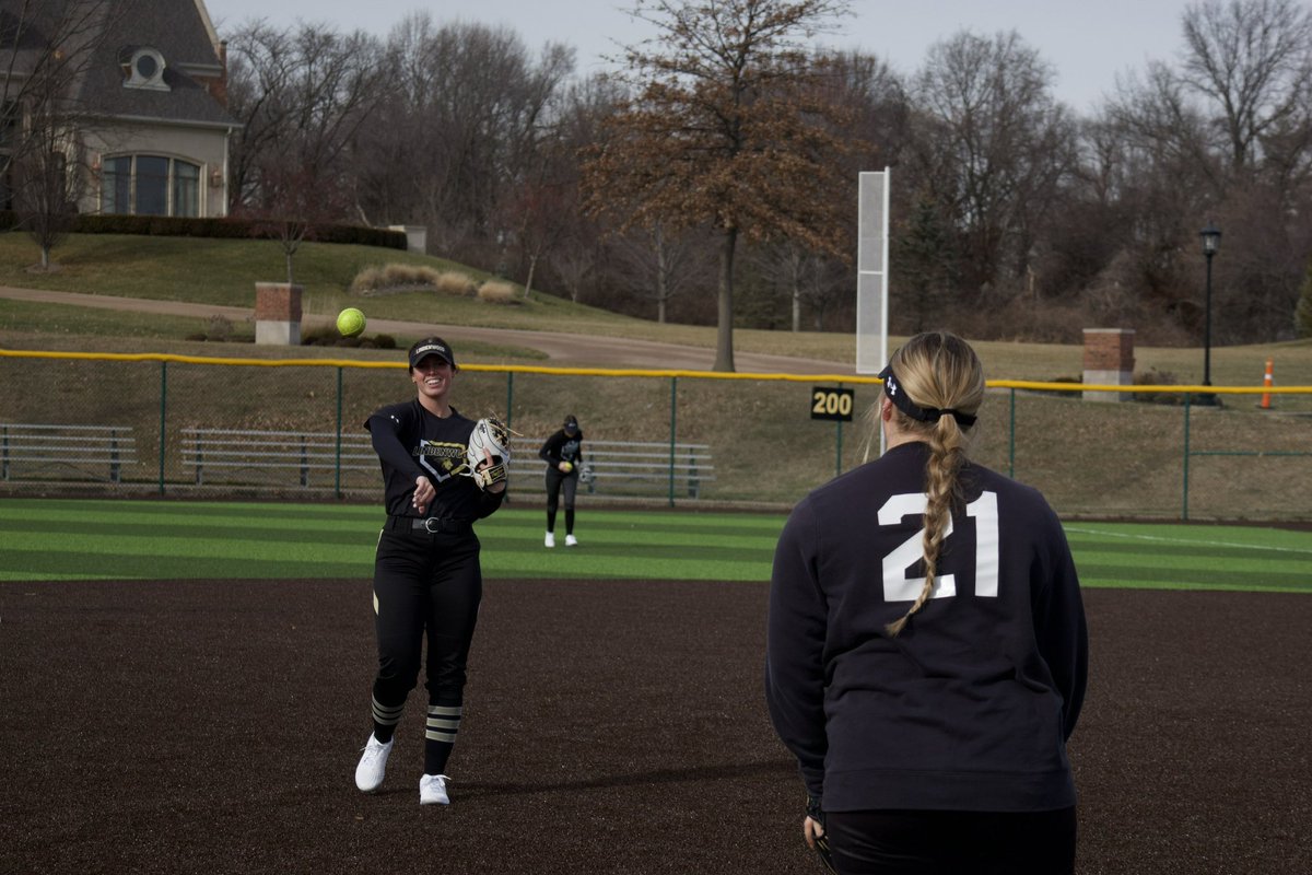 LindenwoodSB's tweet photo. I spy new turf 👀 #InTheArena https://t.co/xcRQpzAVFK