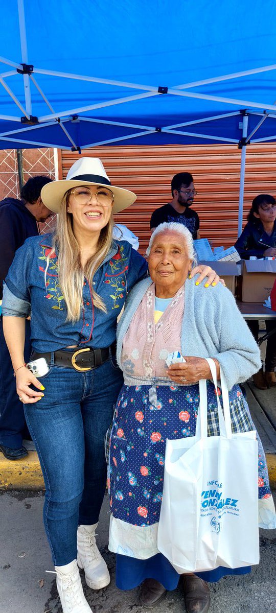 Siempre es un honor convivir con nuestras sabias abuelitas de #Xochimilco
#WendyGonzález
#Wendy