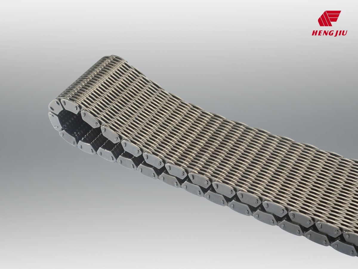 hengjiuchains's tweet image. The four-wheel drive #transfercase #chain designed, developed and produced by #Hengjiu is made of high-grade high-quality alloy steel #materials, achieving high hardness, strength and fatigue resistance. #silentchain #toothedchain #automobile #vehicle #manufacturing