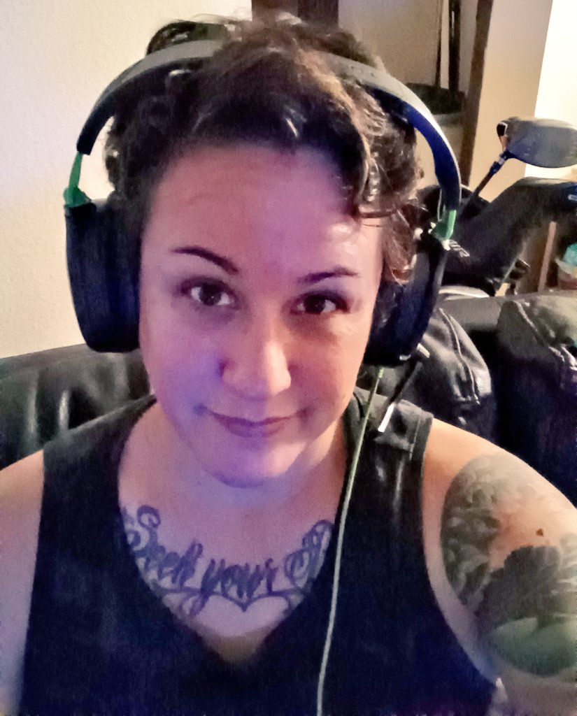 KaimanaKairi's tweet photo. What are you playing tonight? I may hit the Seas for some drunk sails later, but now I'm on this #TedSeries binge on #peacock #SeaOfThieves #livetolaugh #lovetolive #beokaytoday https://t.co/WN5KmEypWO
