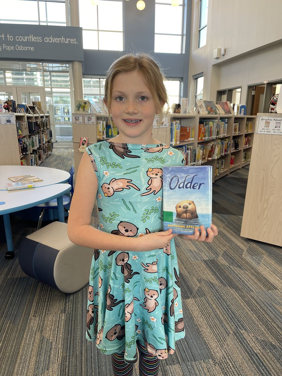 CreLibrarian's tweet photo. Sometimes your dress matches your book! @CRECoyotes @CISDlib #odder @kaaauthor #booklove #bookjoy https://t.co/7zipqR4hvT