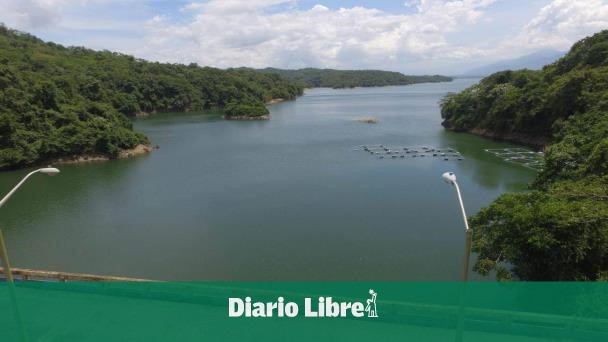 DiarioLibre's tweet photo. 🗞 |#NacionalDL| CAASD: Producción de agua potable llega a cifra récord de 470 millones de galones diarios
🔗https://t.co/VTZf0MM16K
#DiarioLibre #CAASD #AguaPotable #Galones https://t.co/x8VmMLhRFF
