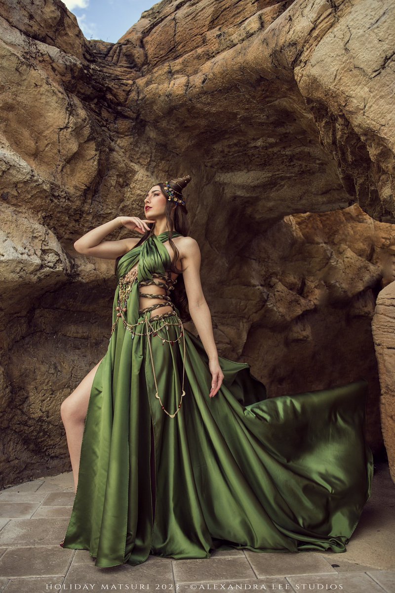 1oddhuman's tweet photo. Jude Duarte⚔️

I had a lot of fun designing my version of Jude and just letting my itch to make something whimsy and fantasy run wild! I doubt this is the end of cosplaying from books for me the only question is, which next.

📸: @ALeeStudios 

#thecruelprince #cosplay https://t.co/JjNCYgWffi