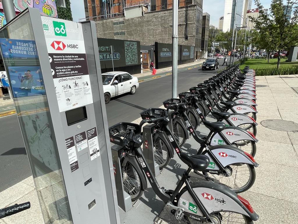 informantesdel1's tweet photo. #Corrupción Así las cosas. Por un lado @GobCDMX Sanciona por incumplimiento en @ecobici a la empresa @cincomdos #5M2 @ExpansionMx por otro lado @LaSEMOVI la premia y le autoriza poner 600 totems publicitarios con @martibatres @Claudiashein @andreslajous https://t.co/AJizK263Fl https://t.co/ees8rojlzT