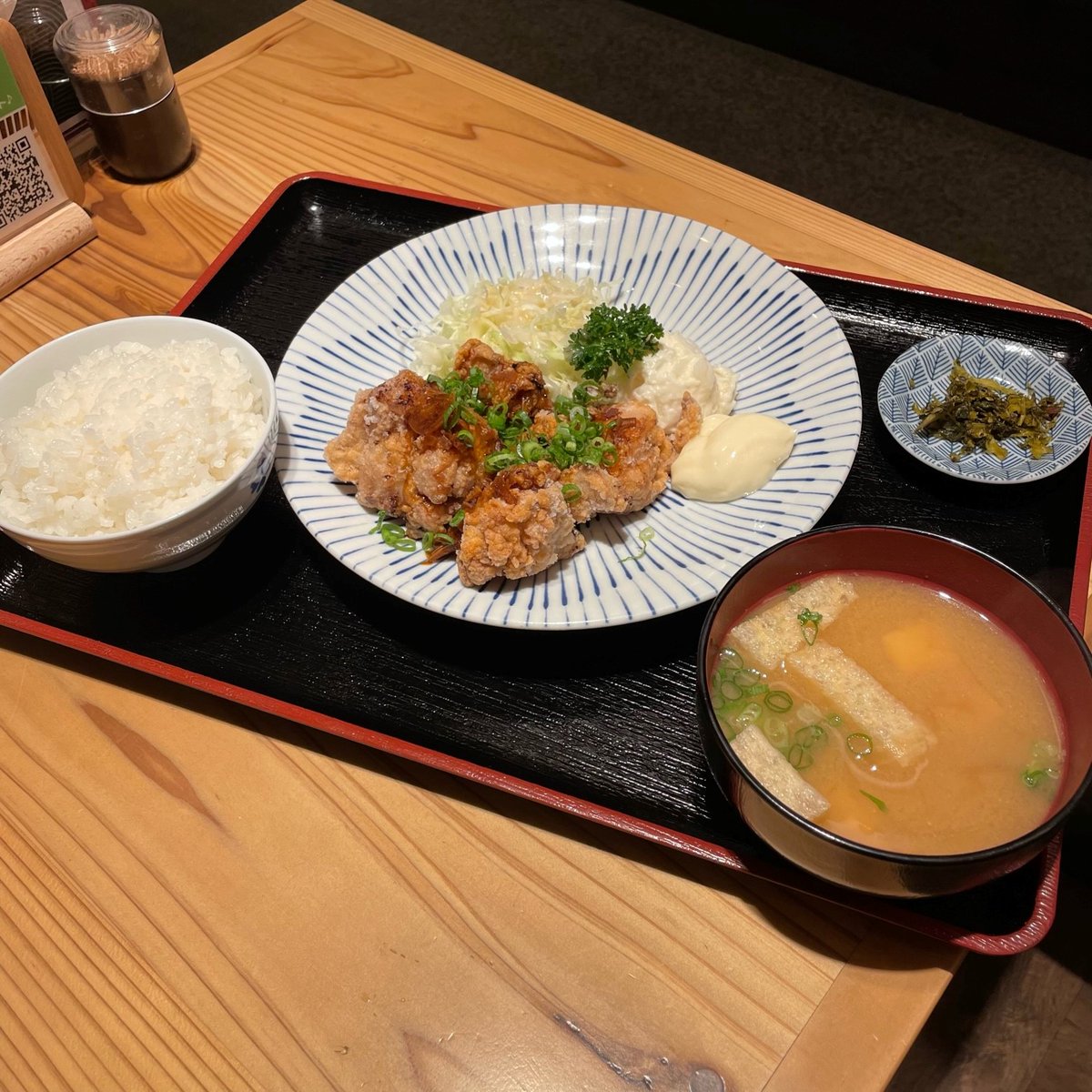 Umakatsudou's tweet photo. おはようございます！
11:30���ンチタイムオープン！
秘密のケンミンSHOWで話題になった
玉名ラーメンございます～🍜🍜
それかお昼からがっつにニンニク！？
本日もよろしくお願いいたします。
#関内
#居酒屋
#ランチ
#ラーメン
#とんこつラーメン
#熊本ラーメン
#玉名ラーメン https://t.co/jrazFf9P0e