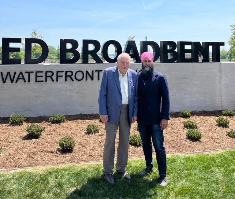 Please take a minute to share some memories you may have of Ed.

With love and solidarity,
Oshawa New Democrats