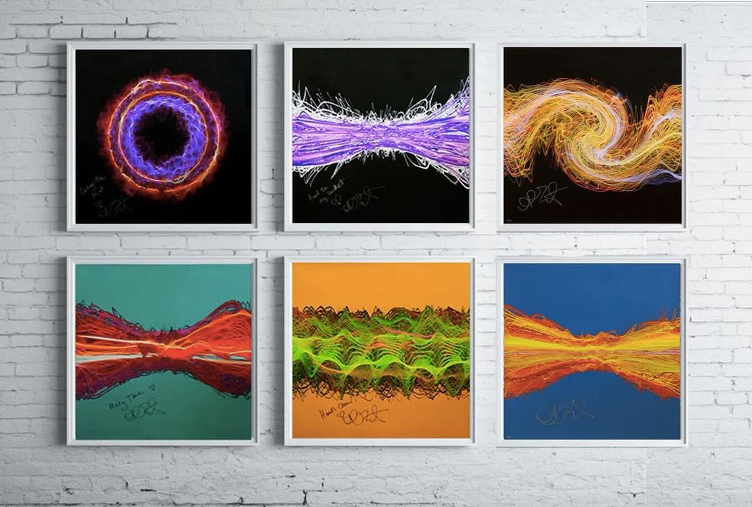 ✨ signed some prints of sound wave images of my songs for @Soundwaves_Art to benefit my favorite charities doing deeply resonant work in the world 🌎🙏🏻✨💖💖🌊🔈 soundwavesartfoundation.com/collections/al… @PostpartumHelp @RAINN @equalitynow @NEDAstaff @NAMICommunicate @SweetRelief