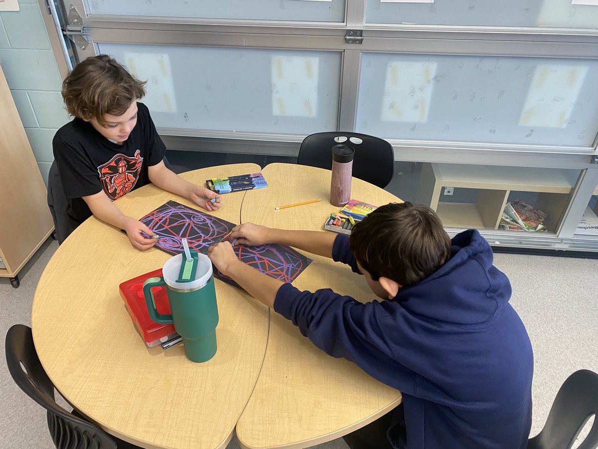 haleywach's tweet photo. Working together and building community through bilateral mirror drawings 🎨✍🏼 Students took turns mirroring each other to create beautiful works of art as a team! #SageCreekLRSD https://t.co/h2xn7J5qS6