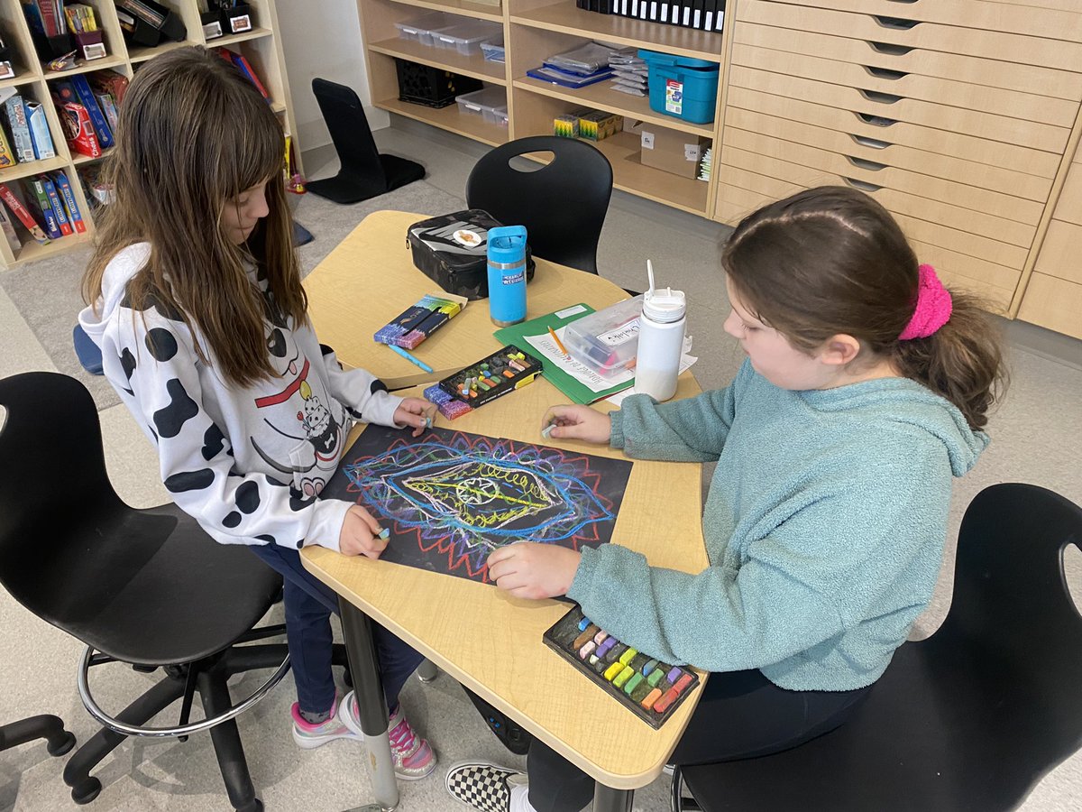 haleywach's tweet photo. Working together and building community through bilateral mirror drawings 🎨✍🏼 Students took turns mirroring each other to create beautiful works of art as a team! #SageCreekLRSD https://t.co/h2xn7J5qS6