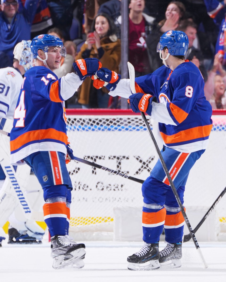 RETWEET TO VOTE.

#NOAHDOBSON
#BOHORVAT
#NHLALLSTARVOTE