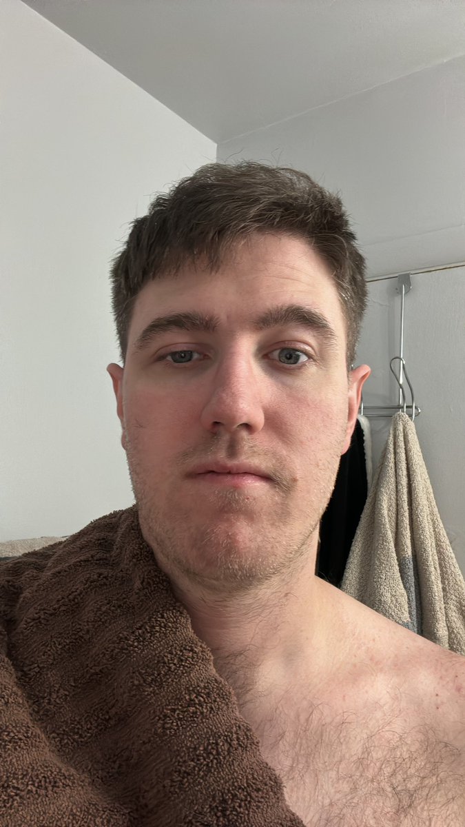 Greg52096's tweet photo. Won’t lie hair is on point as fuck today! Might have found my barber for life 😂😂 https://t.co/876c9dY29O