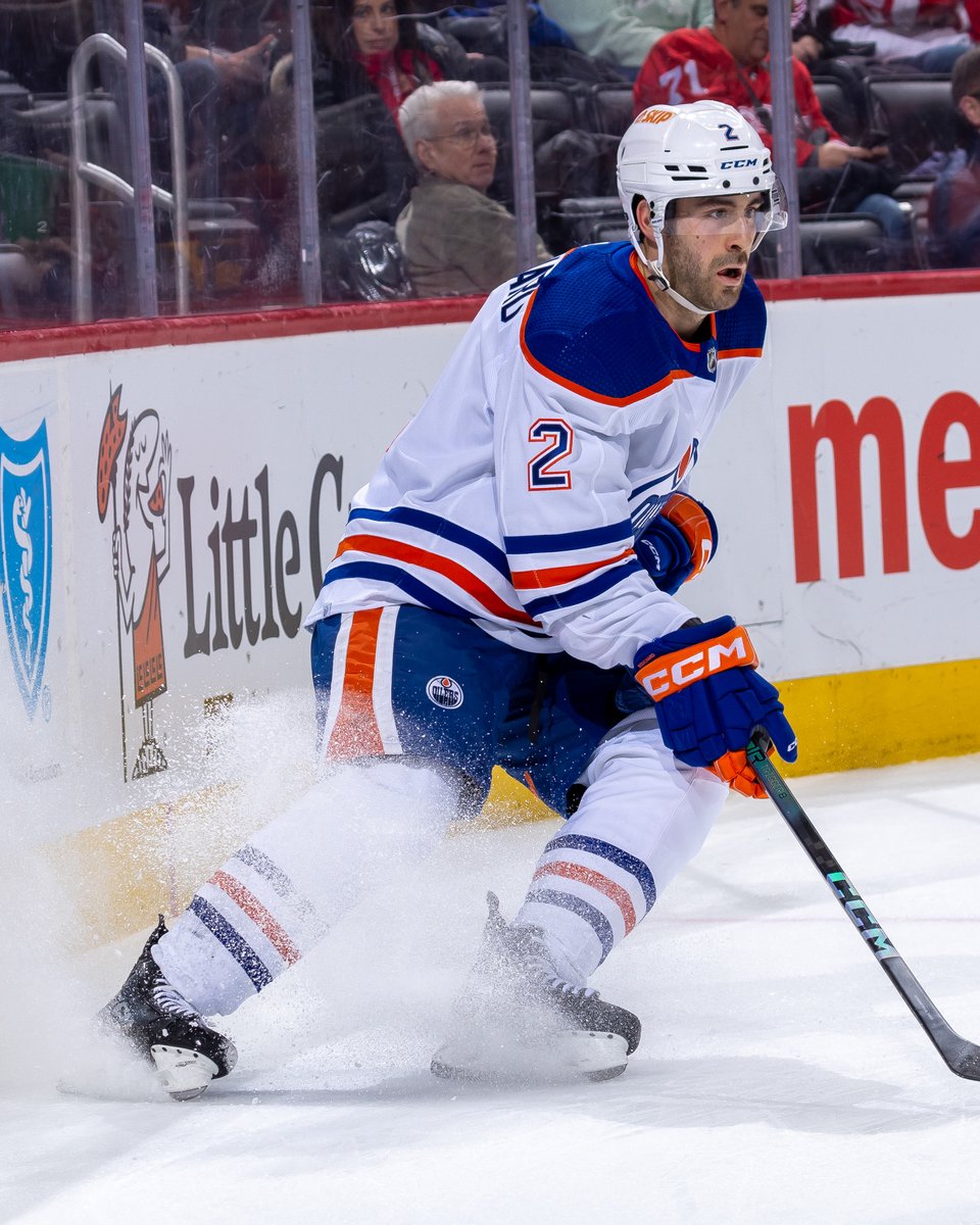 EdmontonOilers's tweet image. No goals to post so let's vote ⭐️

#NHLAllStarVote Evan Bouchard 
#NHLAllStarVote Zach Hyman