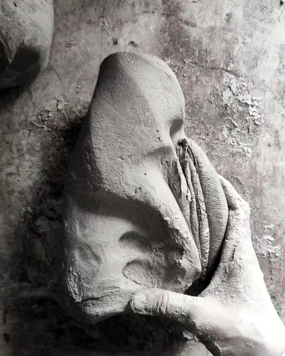 _patricia_vm_'s tweet image. Porcelain and stoneware
🩶🤍
#ceramicprocess #ceramicstudio #highfireceramics 
.
#ceramic