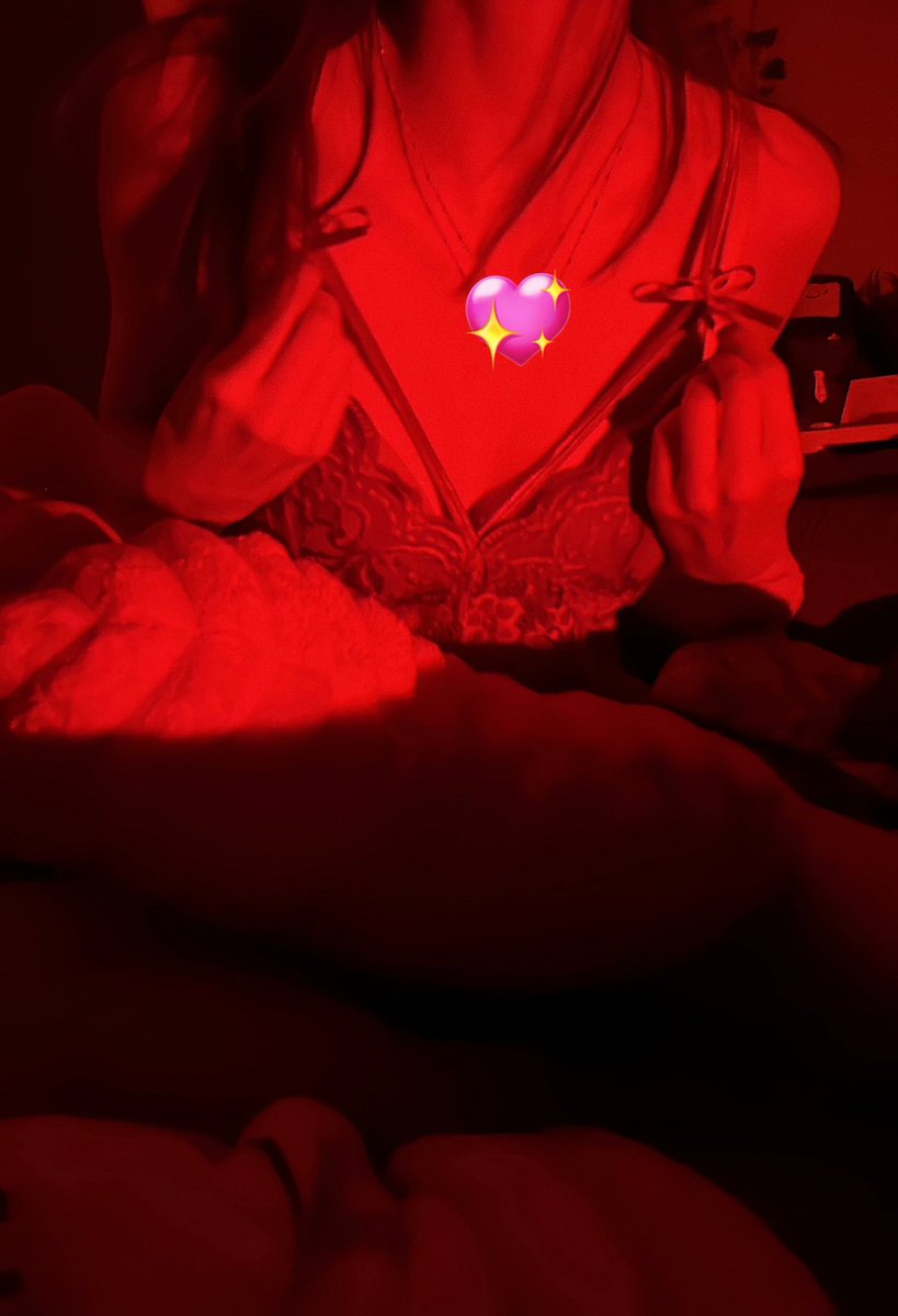 jolixscrm's tweet photo. i finally got a boyfriend. <3 https://t.co/vhA0z3l1X3
