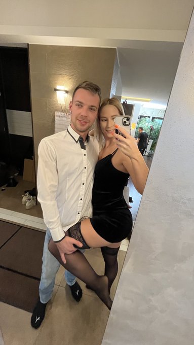 Watch Sharon White's leaked NSFW photo on TwXstars