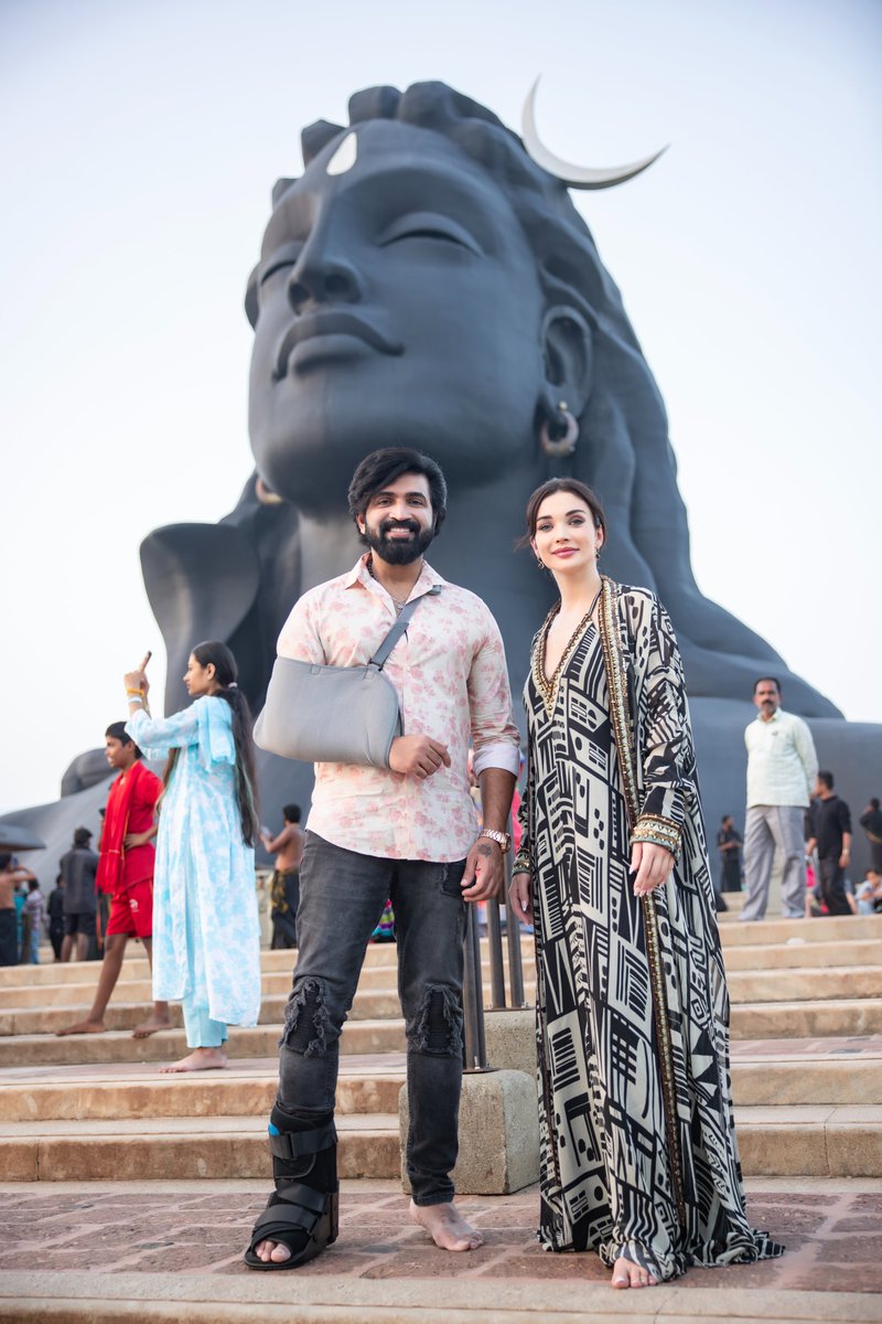 GoldwinSharon's tweet photo. #MissionChapter1
#MissionChapter1Trailer
|#missionchapter1frompongal
|#MissionChapter1FromJan12
#ArunVijay |#AmyJackson
#Nimishasajayan |#AbiHassan
#JasonShah |#BharatBopanna
Director 📹: #ALVijay (#thalaiva)
Music by 🎵: #GVPrakashKumar https://t.co/Ht3CYObMoD