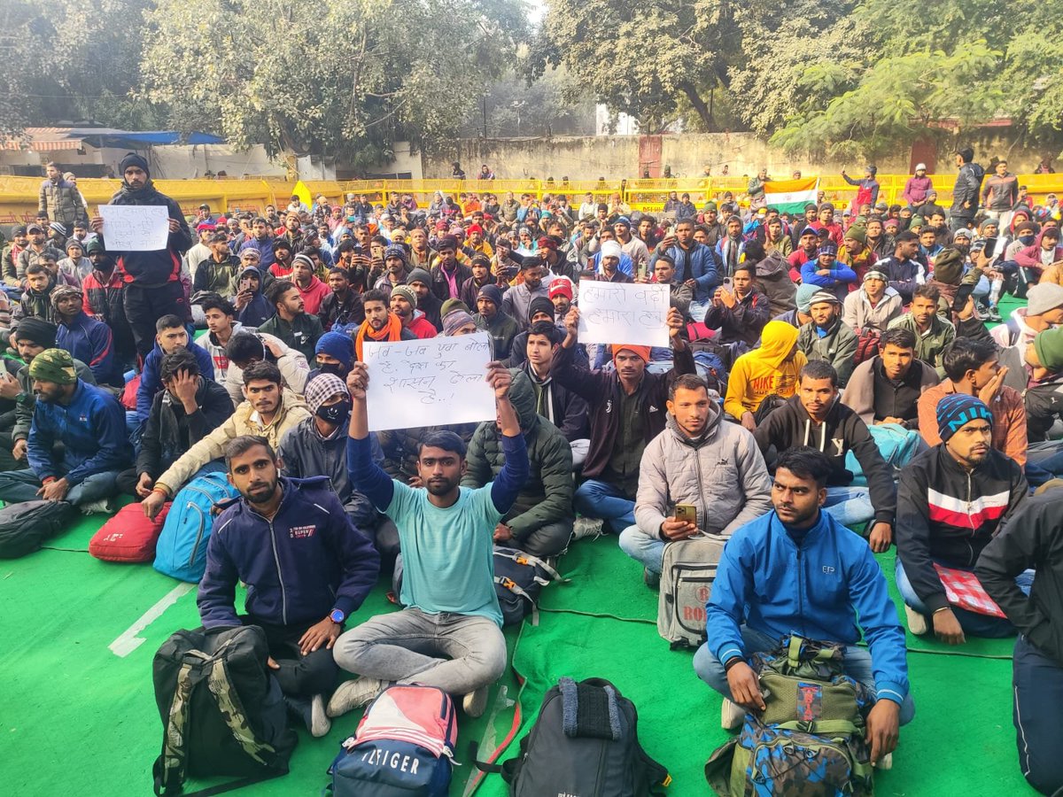 SandeepV11523's tweet photo. Pending bharti puri kro 
#justicefordefencestudent #conduct_army_cee https://t.co/D1PJRPnV8x