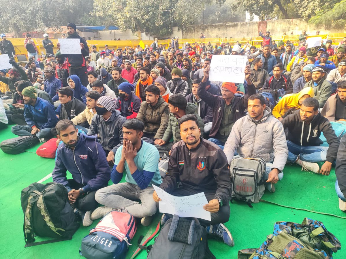 SandeepV11523's tweet photo. Pending bharti puri kro 
#justicefordefencestudent #conduct_army_cee https://t.co/D1PJRPnV8x