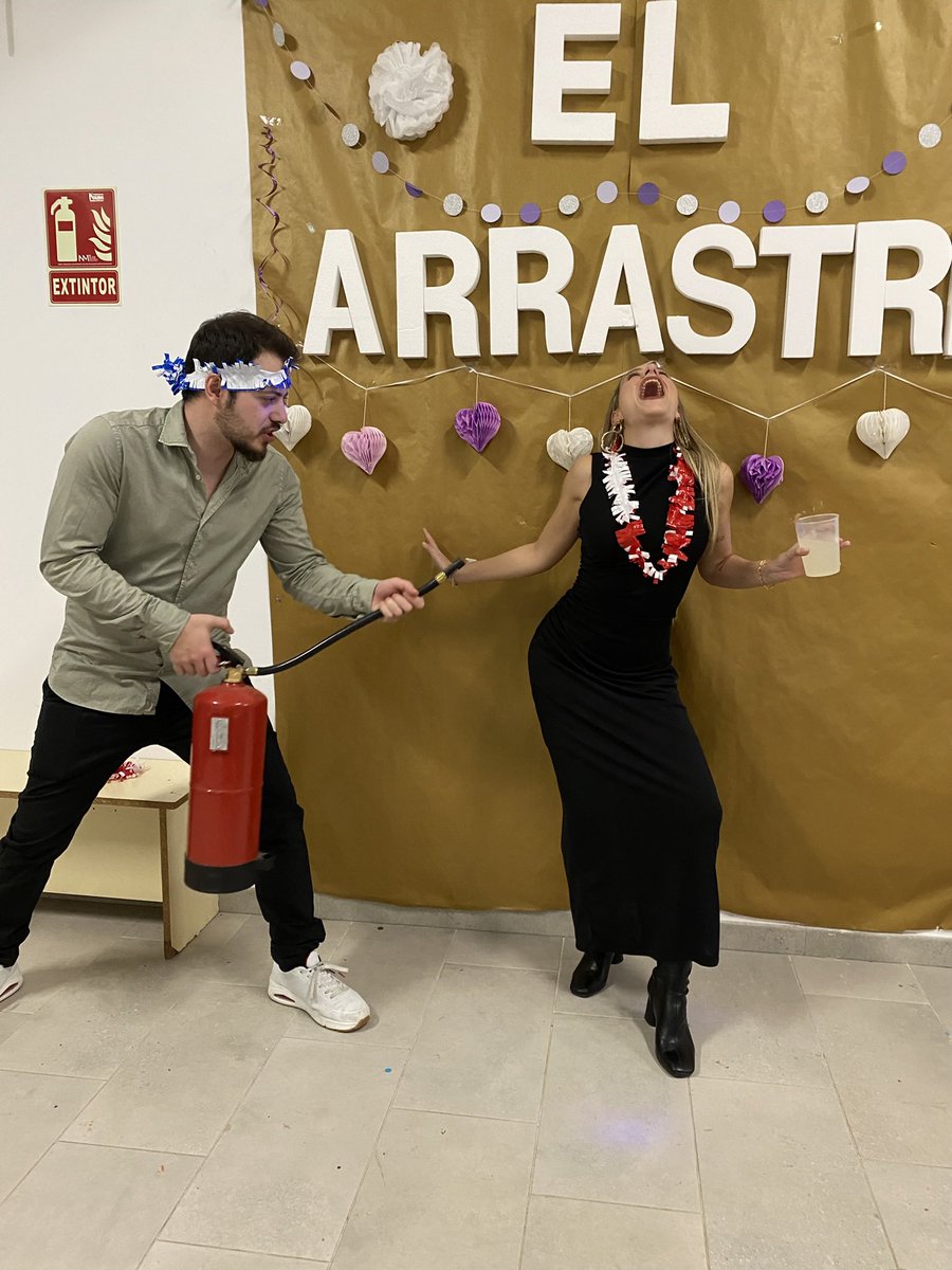 AnaFauro's tweet photo. @AndresSerra96 ATENTOS A TODAS LAS UNIDADES!!! 🚨🚨🚨🚨
HOY ES EL CUMPLEAÑOS DE ESTE PERSONAJE!!!!!!!!!!!! https://t.co/RR0onqjgc2