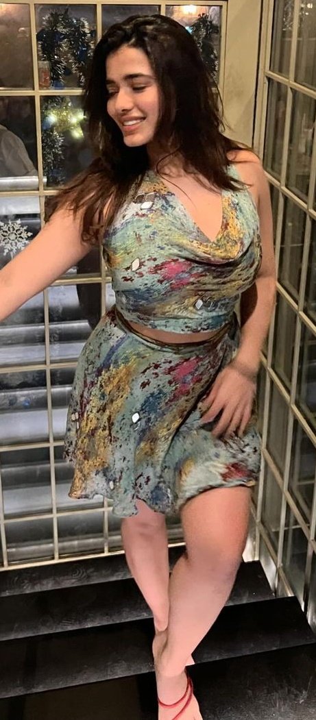 GDn3epQXUAEI7hl?format=jpg&name=medium