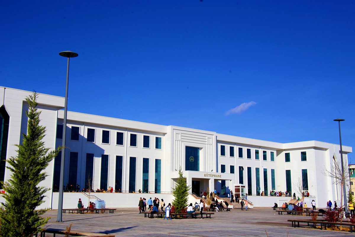 aksarayedutr's tweet image. Finaller Yaklaşıyor 🧐

Kütüphanemiz Final Sınavları sürecinde 12 Ocak 2024 Cuma ➖ 2 Şubat 2024 Cuma tarihleri arasında;
Ana Bina ➡️ 08:00➖21:45
Çalışma Salonları ➡️ 24 saat açık olacaktır. @profalpayaribas 

#AksarayÜniversitesi #ASÜ #Aksaray #ASÜlügözünden