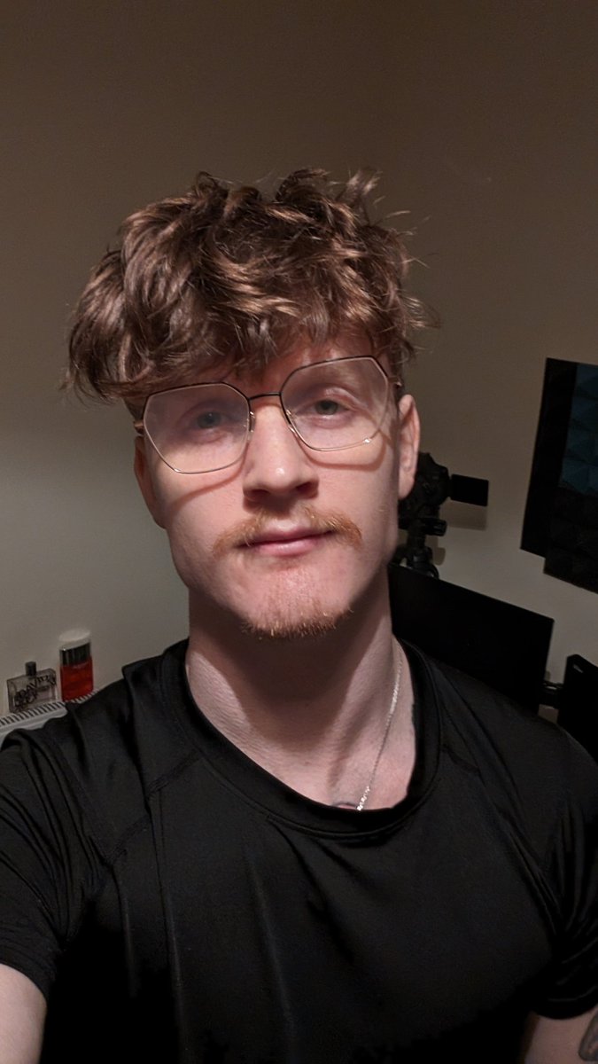 RyanJBushell's tweet image. 3 hours of sleep but we must gym.

I can catch up on sleep later 🤷🏼😪