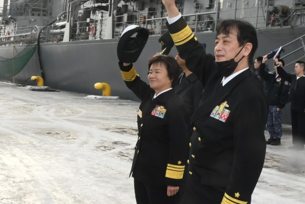 【石川県能登地方に対する ＃災害派遣 「ゆうだち」出港】
１月１２日（金）護衛艦「ゆうだち」は災害派遣のため大湊を出港しました。
引き続き大湊地方隊は被害にあわれた地域の皆様への支援を実施して参ります。
#大湊地方隊 #令和6年能登半島地震
