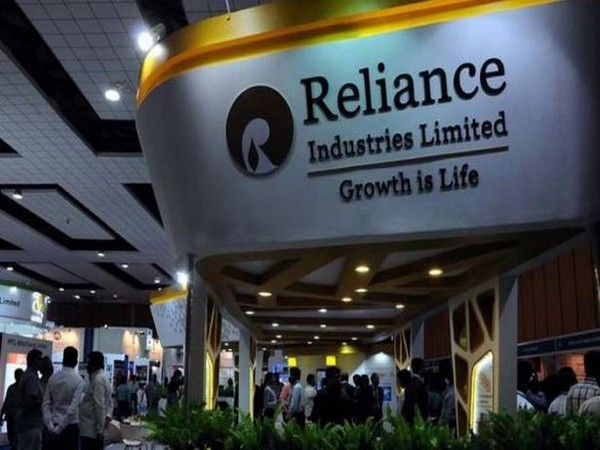 ani_digital's tweet photo. Reliance industries launches GET 2024 programme: Online recruitment drive for young engineering talent across India
Read @ANI Story | https://t.co/EvLk16QrLO
#RelianceIndustries #GET2024 https://t.co/rN0ZicsEE8