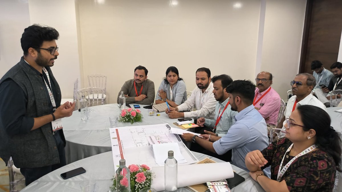 SmartCities_HUA's tweet photo. With a focus on challenges and practical insights, the audience gains valuable tools to collaboratively co-create effective solutions. Empowering city officials in India to shape the future of Indian Streets together!
#streets4people #cycles4change #placemakingmarathon https://t.co/rGYky0caKQ