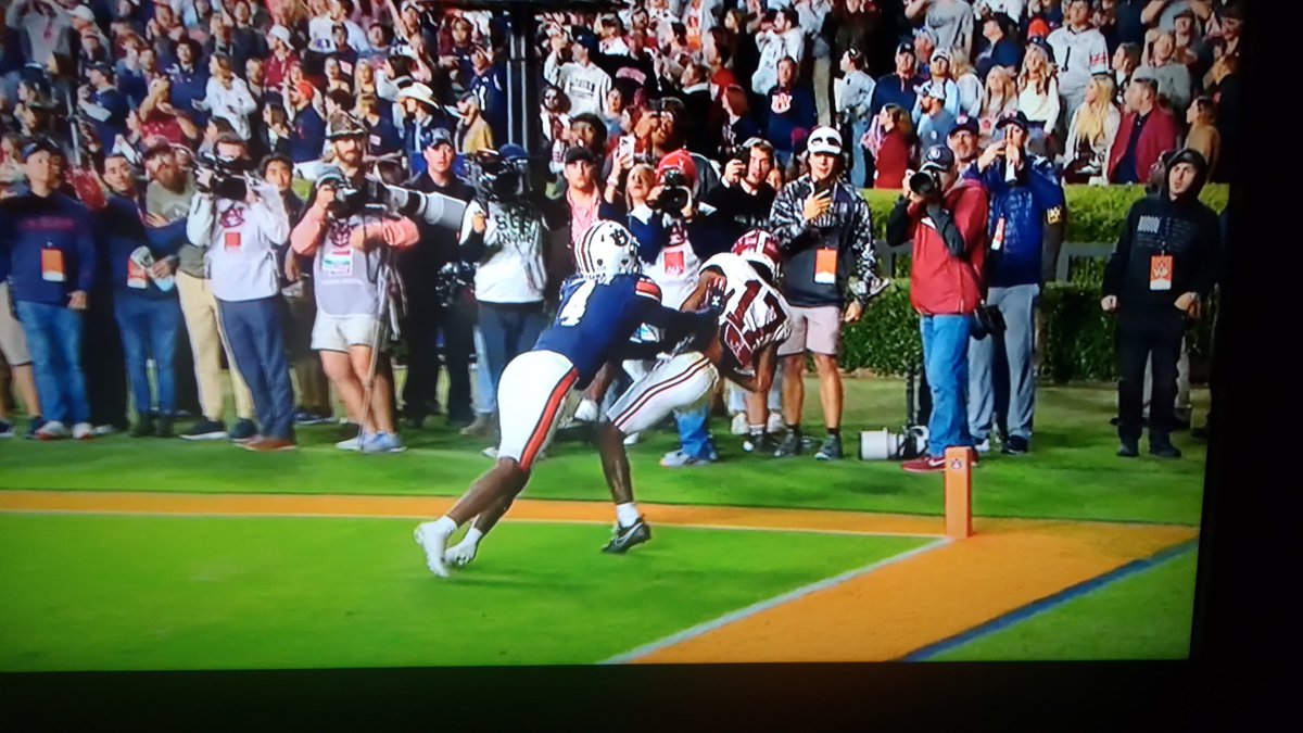 RyanJim08002301's tweet photo. That's the night went out for Georgia! Roll Tide 🐘 https://t.co/IgNZv5c3Ps