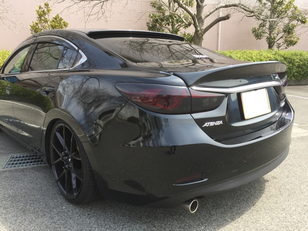 HighWorks_taka's tweet photo. #GJアテンザ/ #MAZDA6セダン 用の #ルーフスポイラー です。
細身で軽く跳ね上げており決め方問わず似合う人気商品です!
#リアウィング は前期/中期用、後期/ #MZDA6 用があります。
#HighWork #ハイワークス
#アテンザセダン #GJ系アテンザ #GJアテンザセダン
#日本製エアロ https://t.co/i5jNTzoU0A