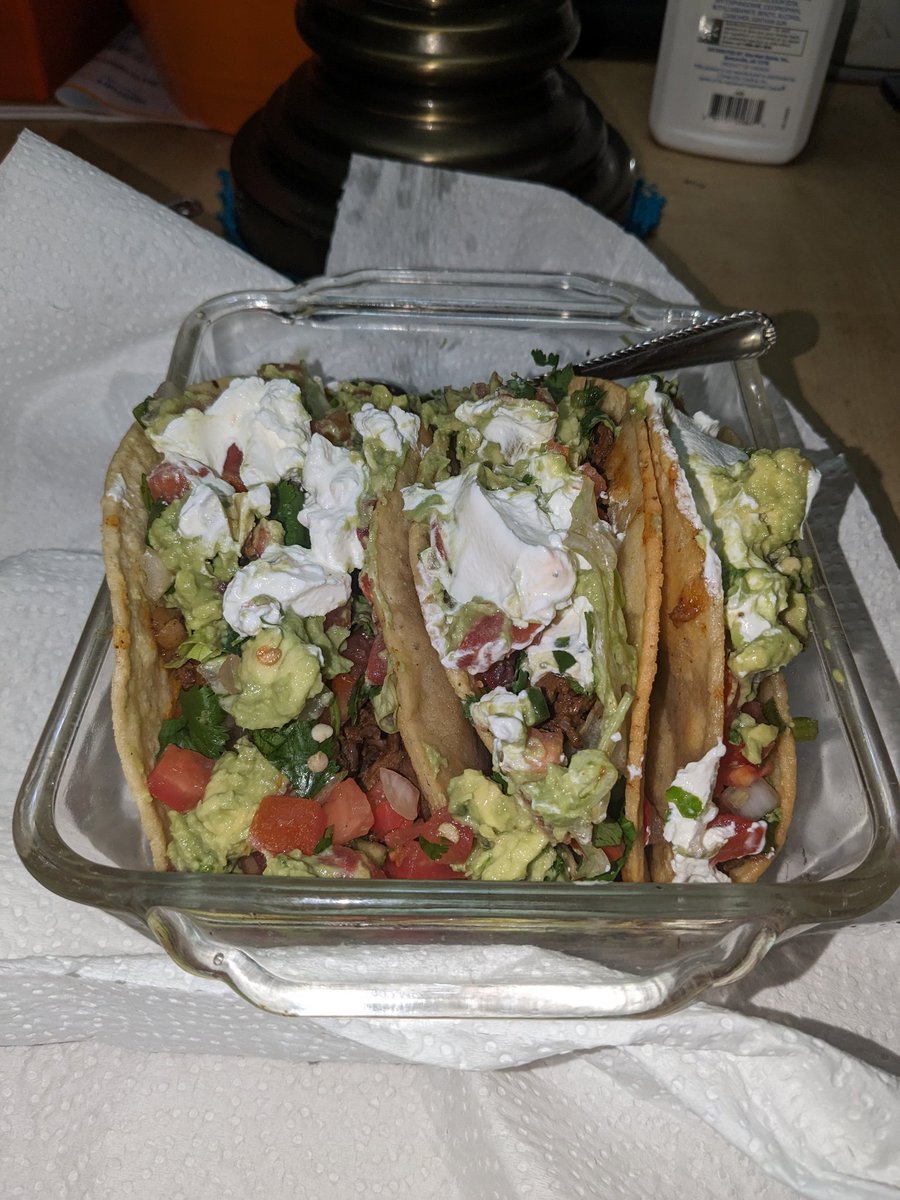 DivaFlyingSolo's tweet photo. Welcome to casa Diva flying solo 😁
Its Taco Thursday in my casa 😋
Taco's - beef carne asada with taco seasoning, pico de gallo, guacamole, sour cream and a pinch of hot sauce. 🙂
#TacoThursday #ThirstyThursdays
#WhoseHungry https://t.co/GNFMBnxL1K