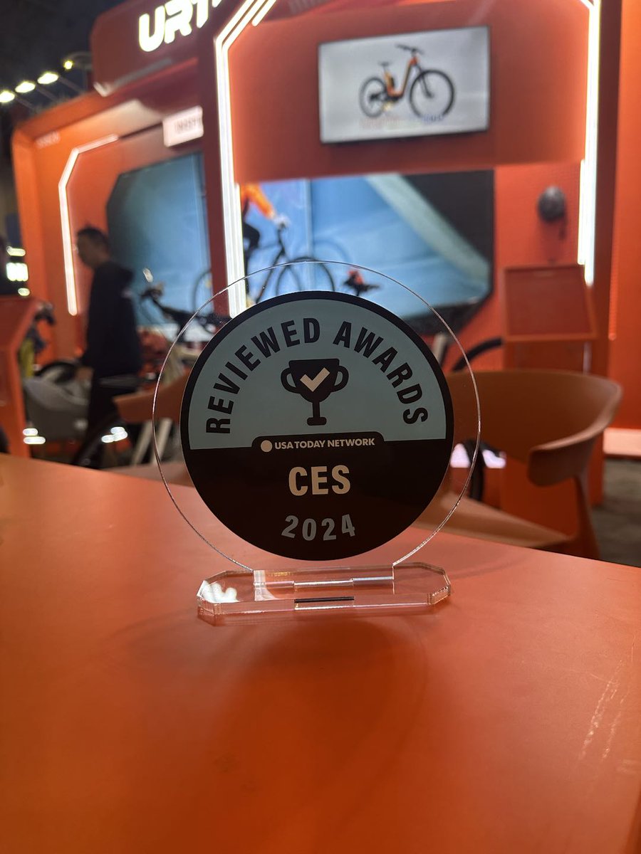 newurtopia_us's tweet photo. The booth is still bustling! Many new and old users come to see Urtopia's latest technology. 

Due to the recent popularity of our new products online, the USA Today network also awarded us the Reviewed awards

#CES #CES2024 #Urtopia #AI #ebike https://t.co/UV1GuCEVwC