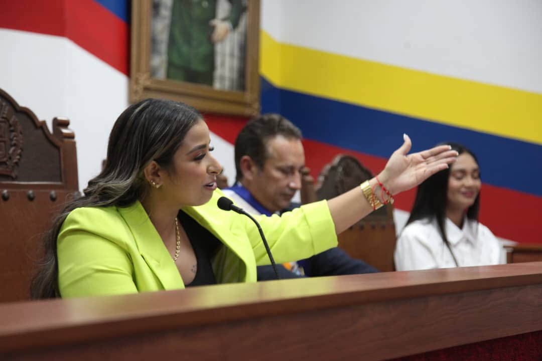 Clebguarico's tweet photo. Se llevó a cabo la Sesión de Instalación y Juramentación de la Junta Directiva del Parlamento guariqueño para el período de sesiones 2024, https://t.co/TjeWRoAwps