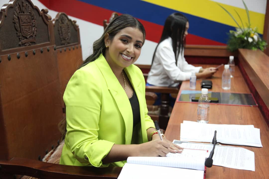 Clebguarico's tweet photo. Se llevó a cabo la Sesión de Instalación y Juramentación de la Junta Directiva del Parlamento guariqueño para el período de sesiones 2024, https://t.co/TjeWRoAwps