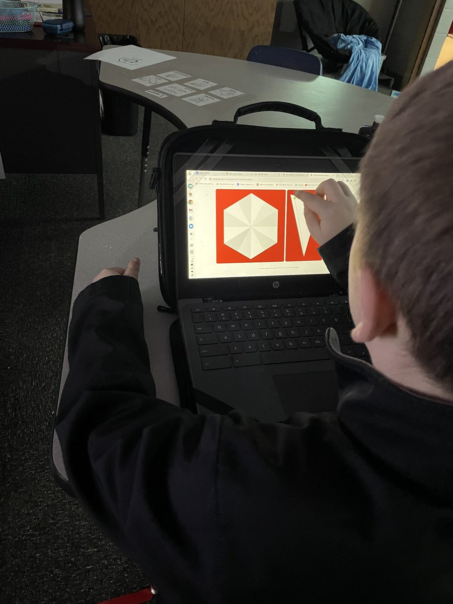 Miss_Lugar's tweet photo. Students created digital snowflakes! It started as one student modeling how to use the tool, which allowed for independent snowflakes,  that made a beautiful collaborated creation! #WeAreMG #bekind

Shoutout to @skleemg for the idea of this cool online tool! https://t.co/11TlkQdoNx