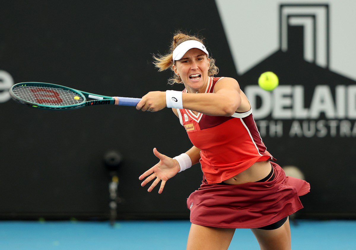 ma__linharess's tweet photo. BIA HADDAD MAIA E TAYLOR TOWNSEND SÃO CAMPEÃS DO WTA DE ADELAIDE!

Após cair na estreia de simples, Bia foi firme nas duplas em campanha que não perdeu sets - passando por Mladenovic/Garcia na final por 7/5 e 6/3.

Foi o 1º torneio de Bia ao lado de Townsend.

VAMOS!!! https://t.co/7mFe3r1RHt