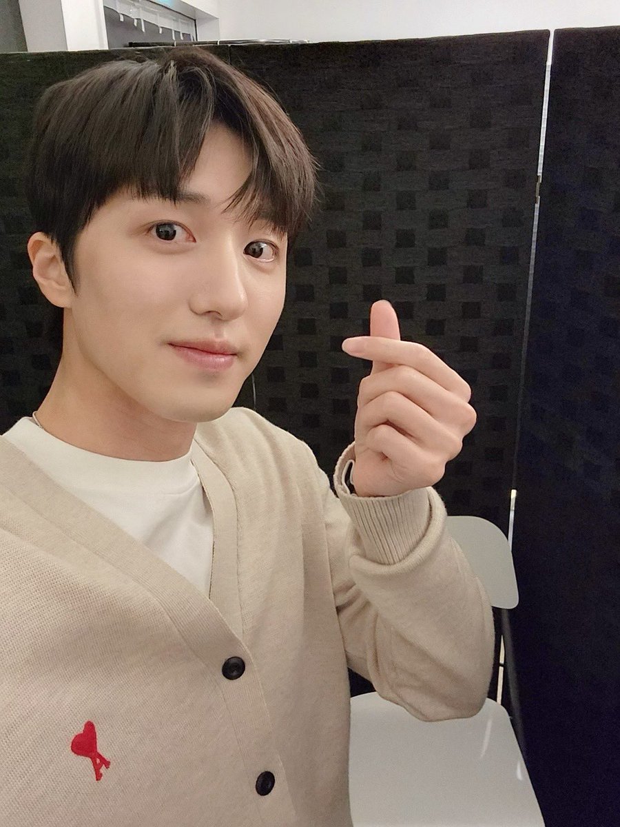 SF9_FANCLUB's tweet photo. [#환승연애3] 4화

✔ https://t.co/YkWs3byNiU

#SF9 #에스에프나인 #찬희 #CHANI https://t.co/0933aj96QM