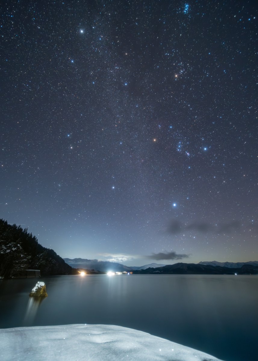田沢湖の星空。

新月の夜、奇跡の快晴✨
マイナス10℃で寒かったですが、
貴重な冬の星空を堪能しました。

2024.01.11　@秋田県仙北市