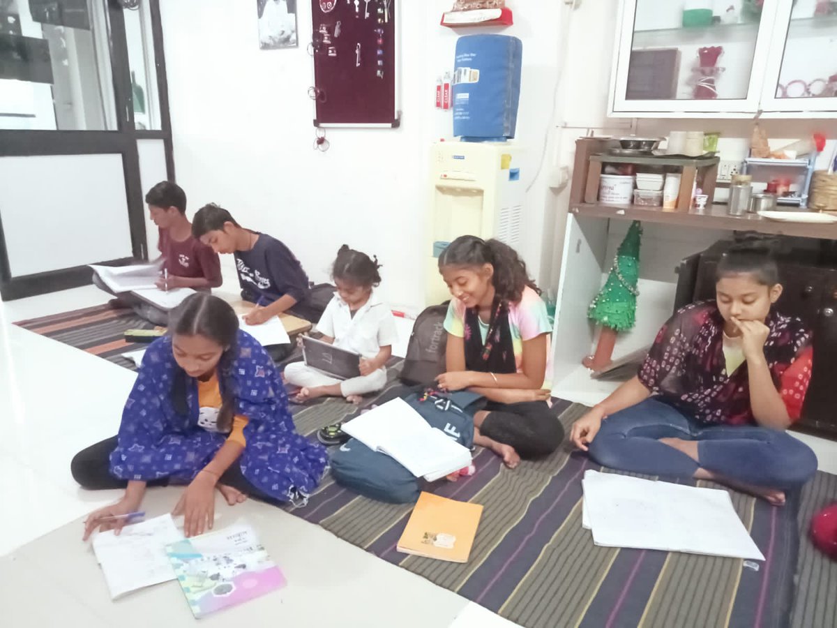 AnilReja's tweet photo. Late Smt Ram Pyari Reja Devi Educational Trust Motera Ahmedabad and Uttar Pradesh #konch Gahoi #Dharam #Dhala 🙏
A seminar In March tentively
For students
Put pics of your Role model in front of your Bed room
And do affirmation #Bar #Bar #Goal #Ko #Yaad #Rakhna
Set Goal 👍 https://t.co/kwxD3ZbgZN