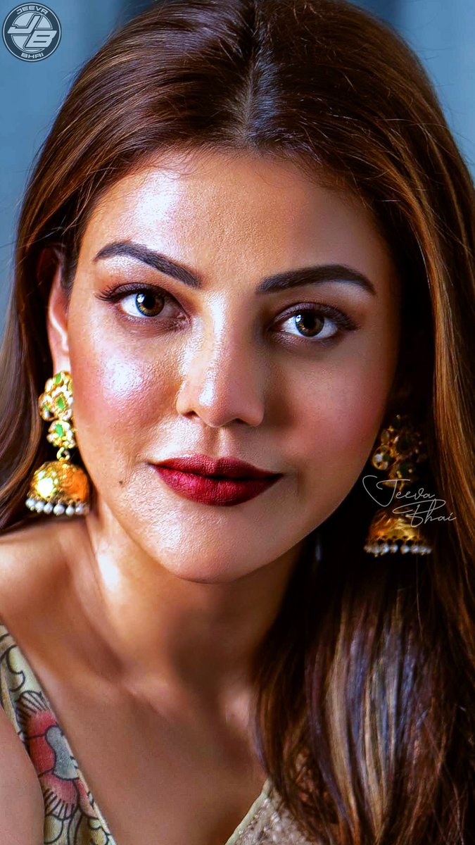 கதிர் வந்து பாயும் உந்தன் கண்களடி! #Kajal 🖤 > - #KajalAggarwal #JeevaBhai