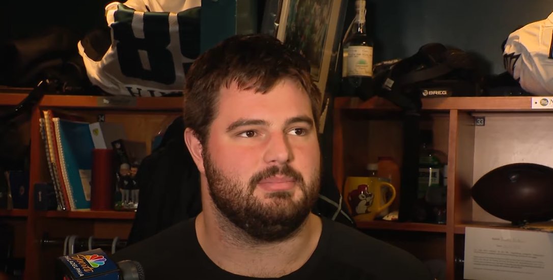 PHLEaglesNation's tweet photo. Just noticing that Landon Dickerson has a bottle of Casamigos chilling in his locker. https://t.co/LG7rspoyKC