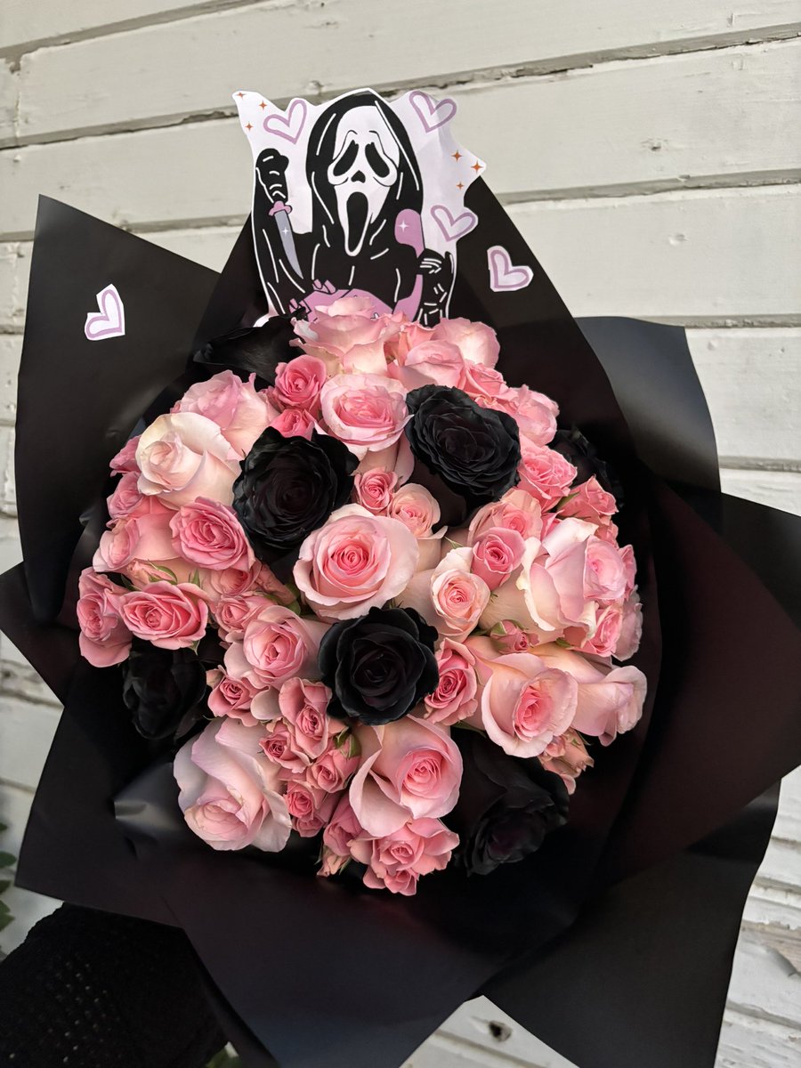 nazghoulll's tweet image. uhhhh valentine’s is coming up or whateva. hmu hmu