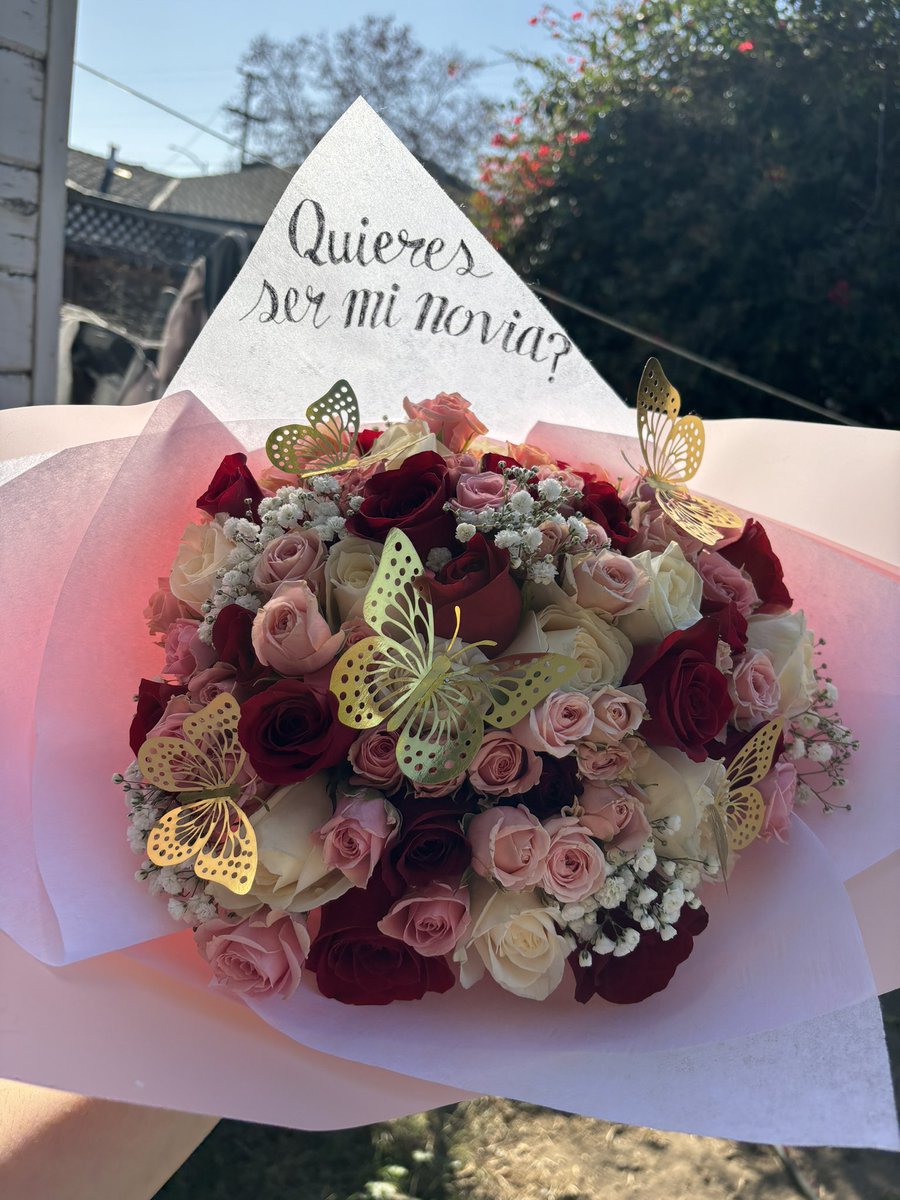 nazghoulll's tweet image. uhhhh valentine’s is coming up or whateva. hmu hmu