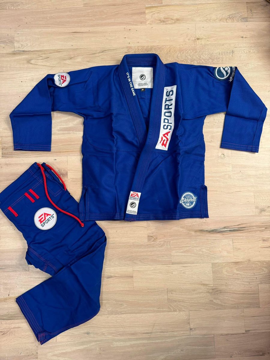 iimattyiceii's tweet photo. Who’s wearing this? https://t.co/bL48Y94G5z