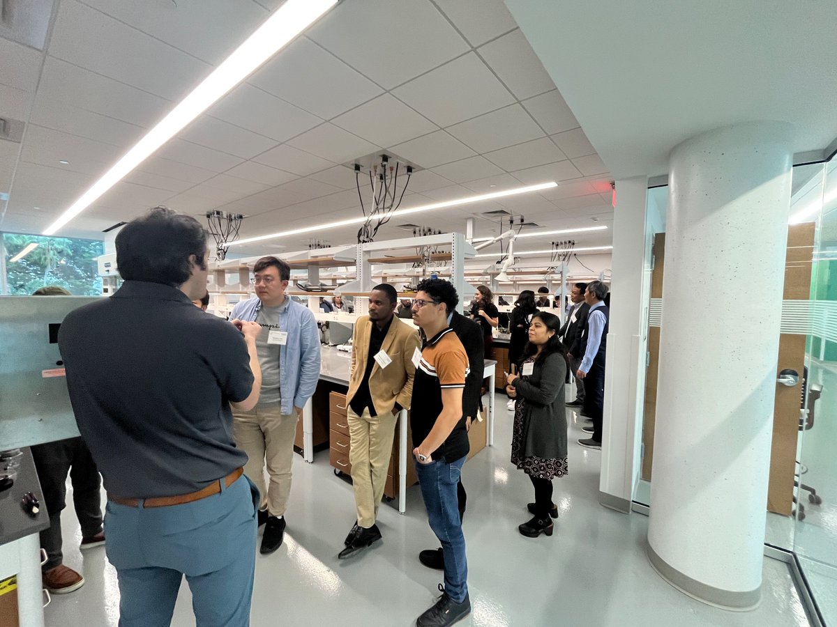 carlwangyang's tweet photo. The second day of our CAST workshop had fun events including nanotechnology talks, posters, student three-minute research completion, and lab hands-on demo, followed by a gathering for delicious Cuban cuisine 🥘☕️ https://t.co/npQRslns9e