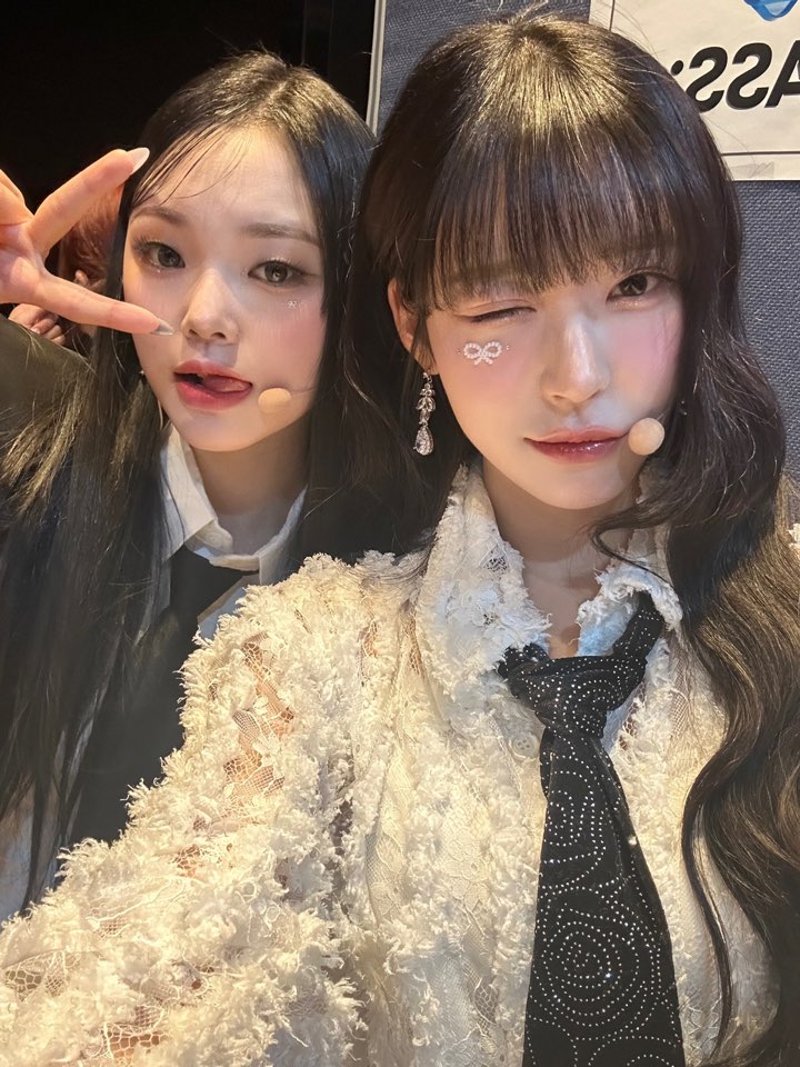 member_classy's tweet photo. [#형서] 

금요일은~~~~~~
클라씨와 함께❄☃

#CLASSy #클라씨
#HYUNGSEO https://t.co/4GxNmoqRUa