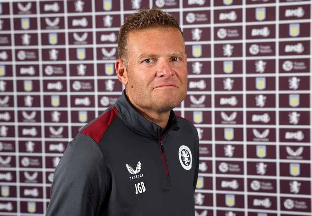 hk_kickers's tweet photo. Ex-Kitchee head coach Josep Gombau has become the U-21 coach for Aston Villa. Managing the Bluebirds from 2009-2013, he had implemented the passing style to the team and won 2 HK League champions, the first for Kitchee in 47 years. 
#HKPL #hkfootball https://t.co/9I9bs2b5Iy